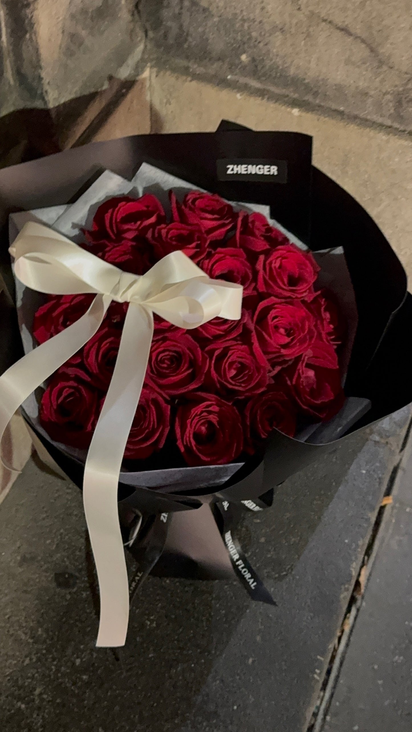 Love Script (Red Roses)