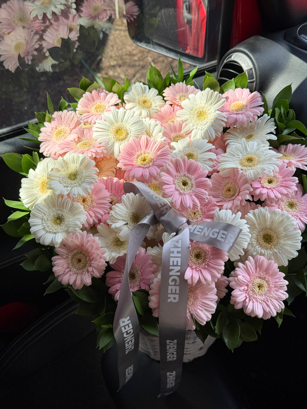 0v0 Blush Daisy Basket