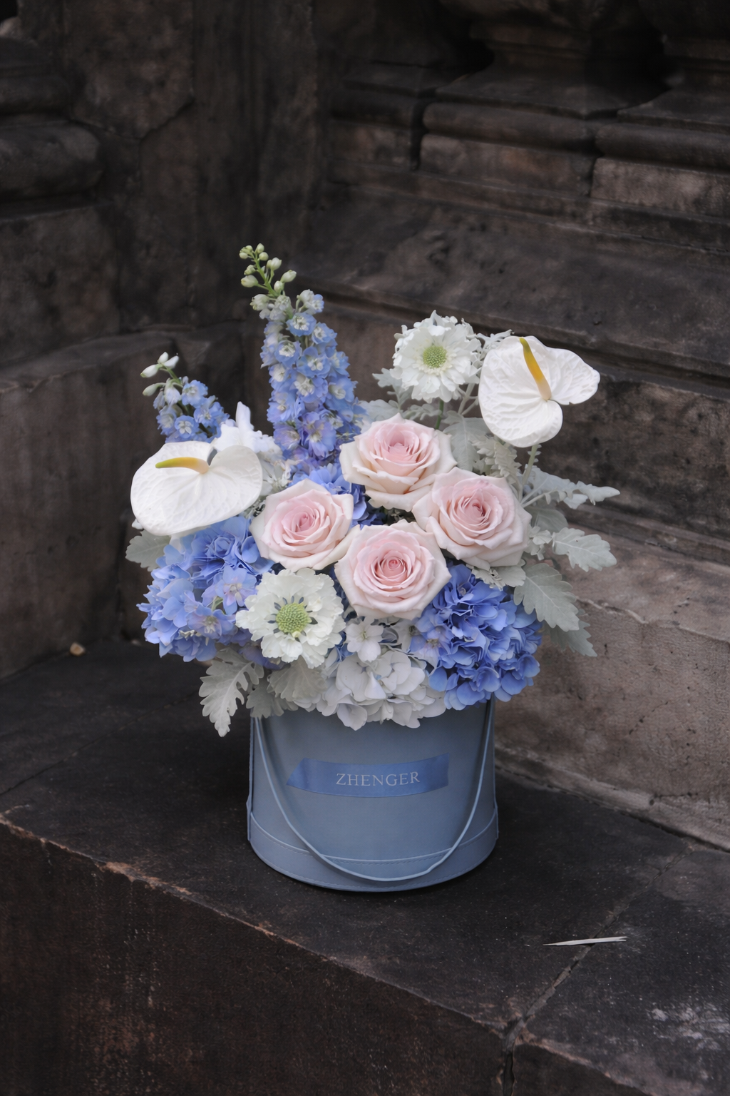Pale Embrace – Floral Bucket