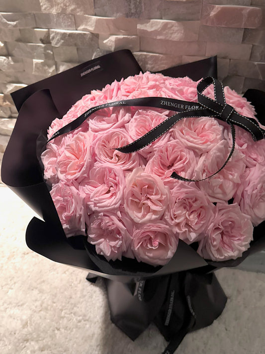 Roses with a sweet scent（Pink Aimee Lou）