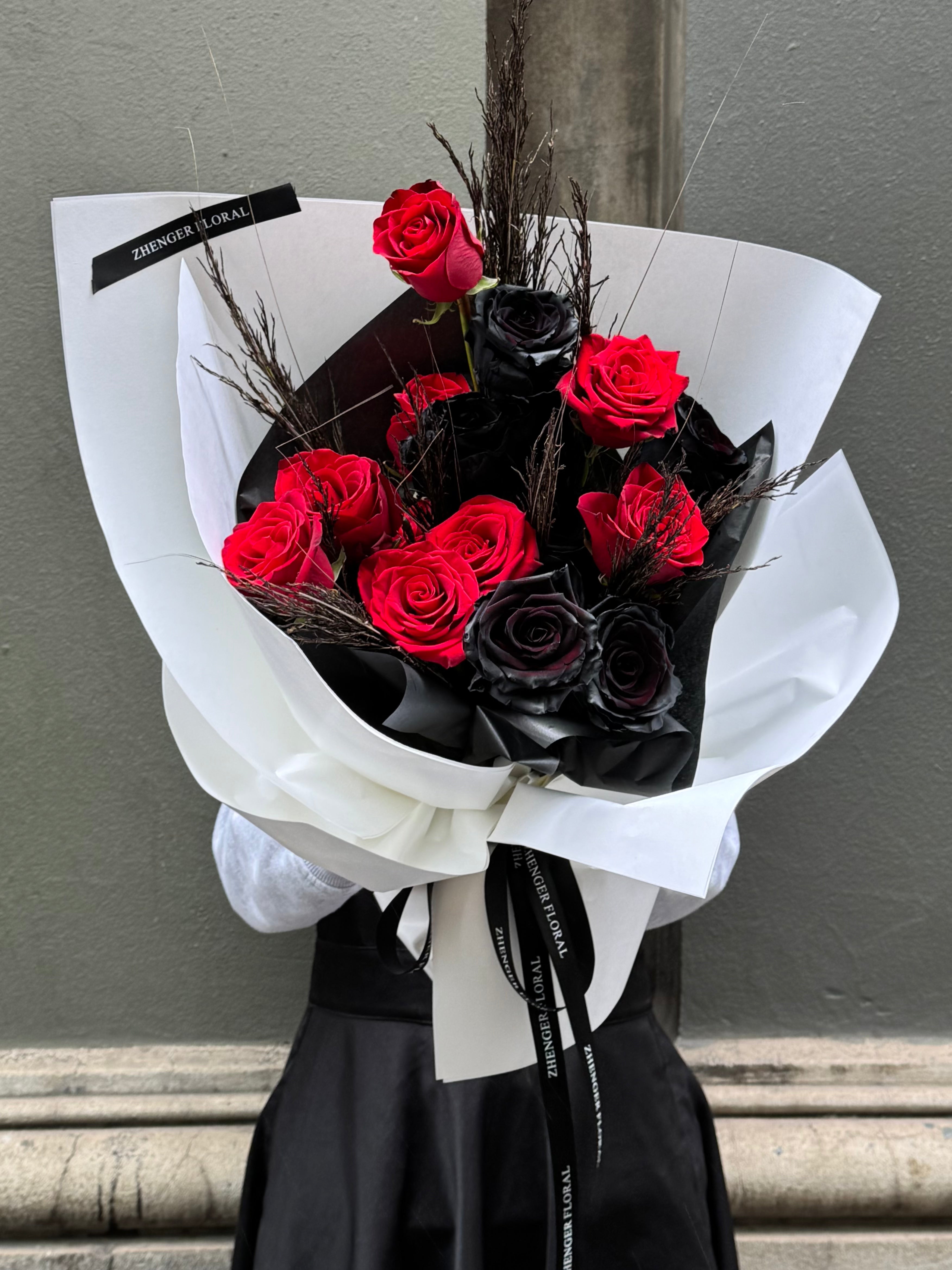 A Elegant Crimson & Black