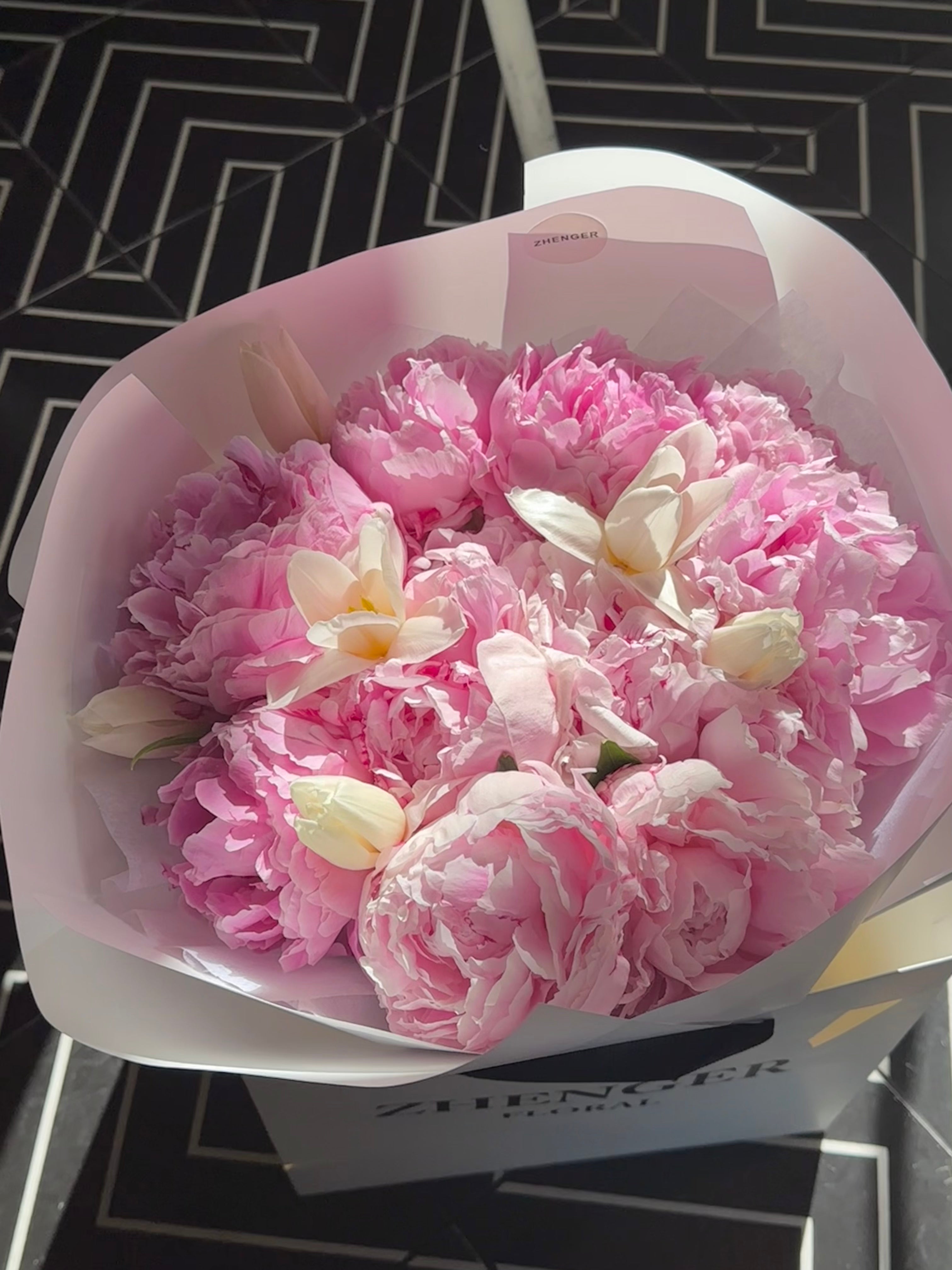 0v0 Pinky Peonies & Tulips
