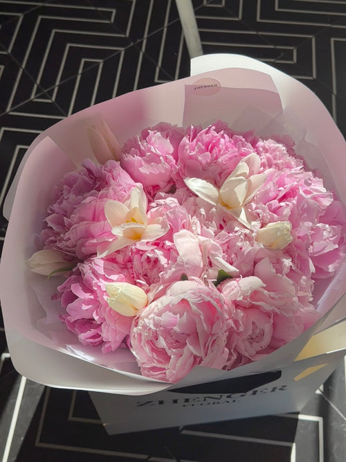 0v0 Pinky Peonies & Tulips