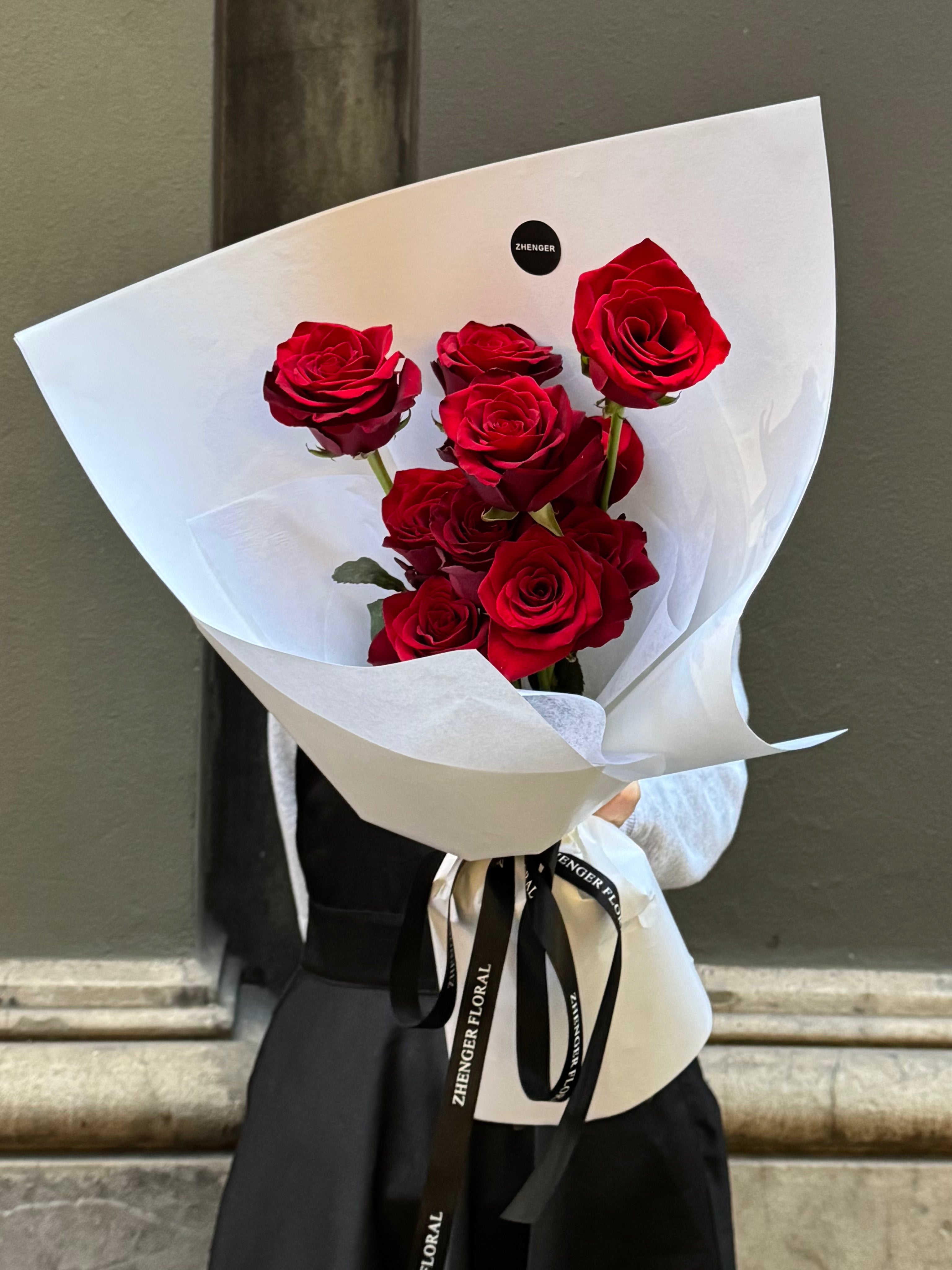 Classic Red Roses 🌹