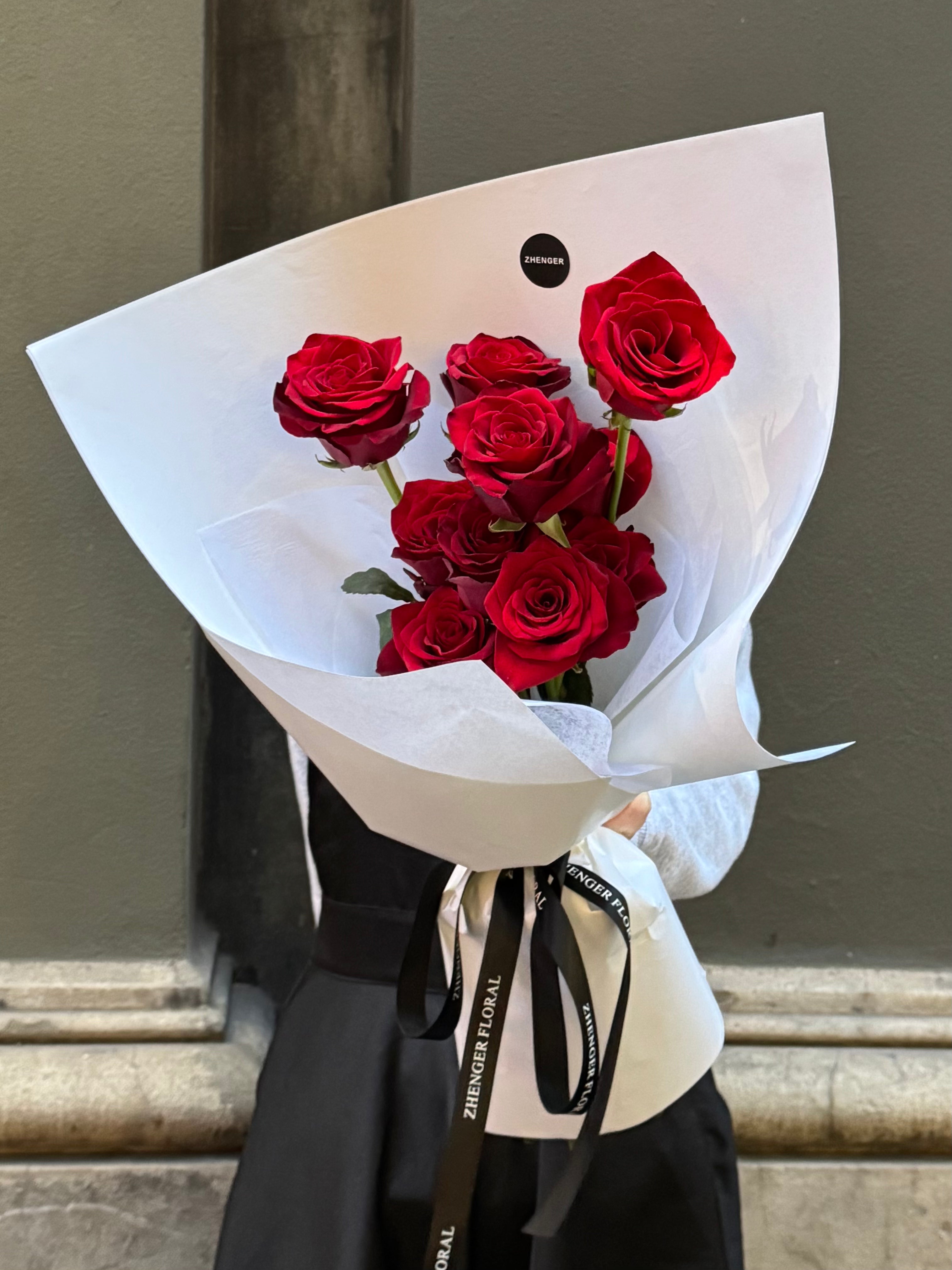 14 FEB 🩶 Classic Red Roses 🌹