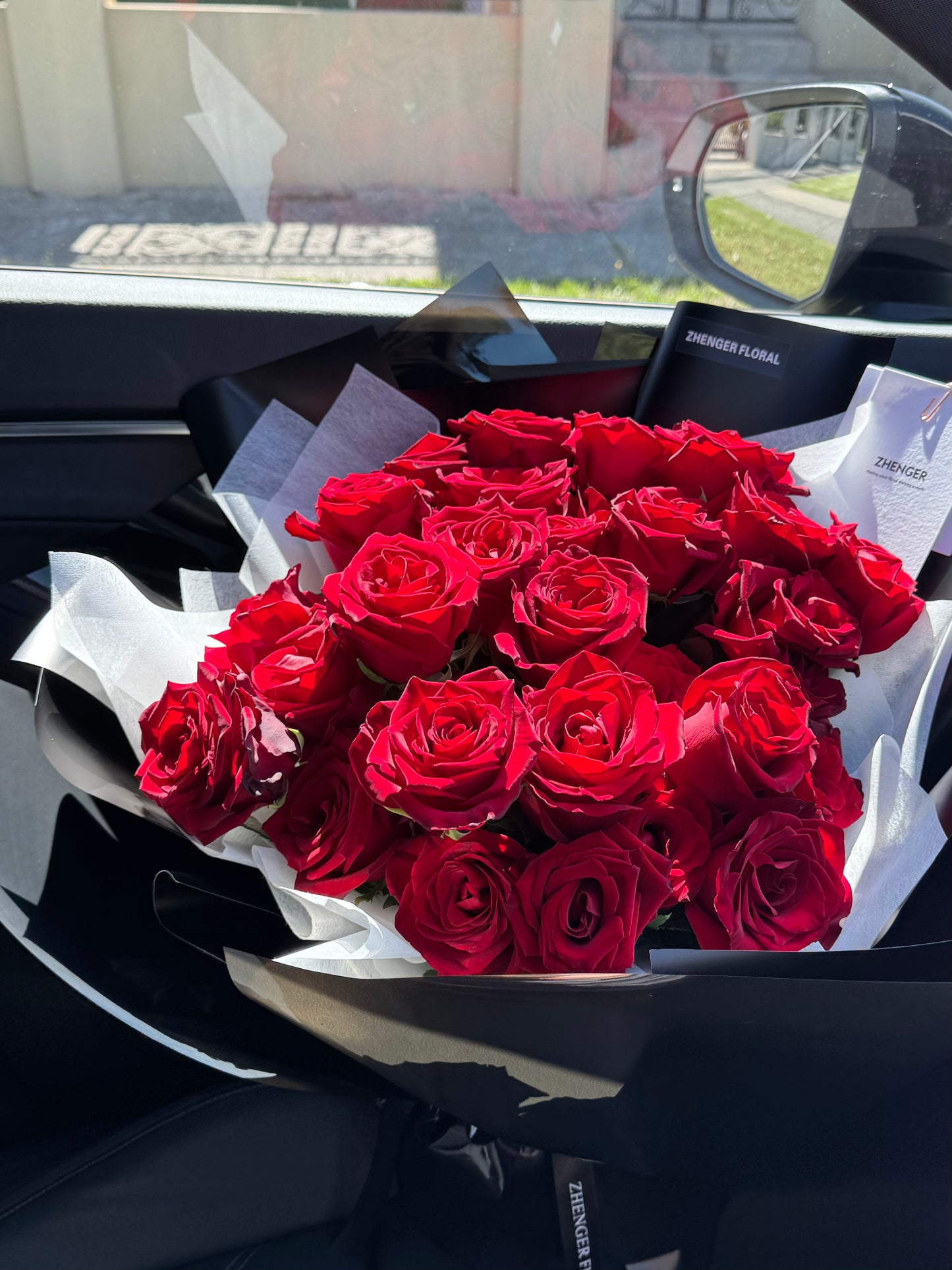 Roses (classic red)