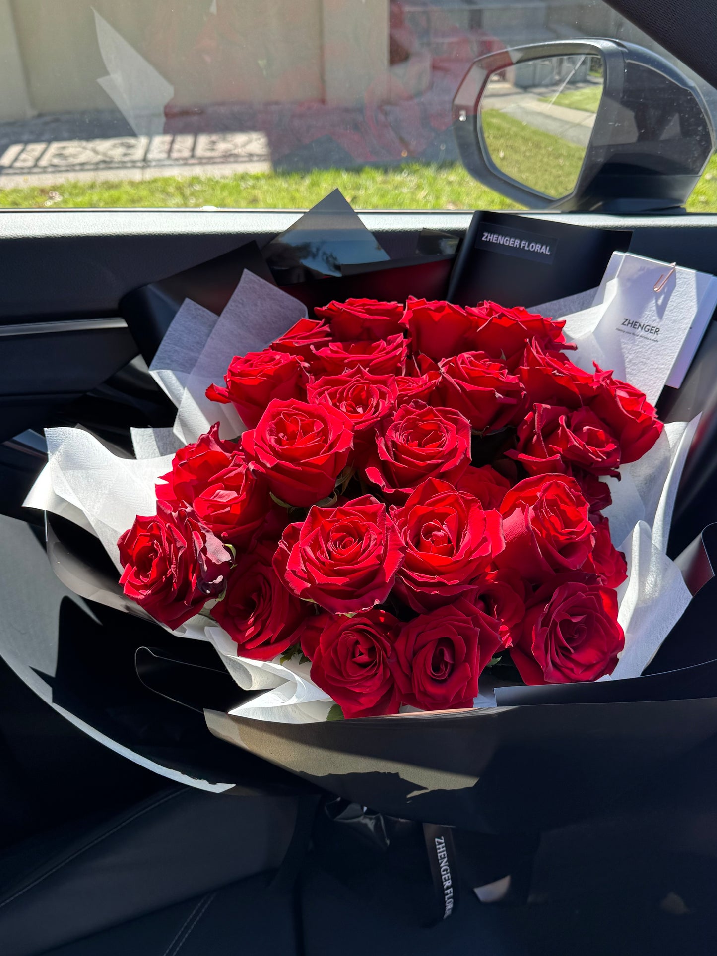 Roses (classic red)
