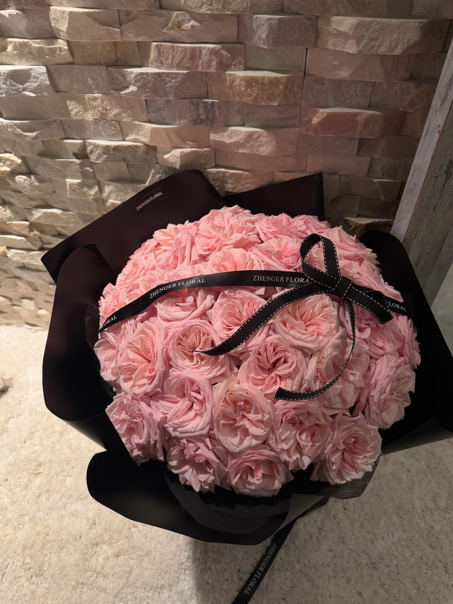 Roses with a sweet scent（Pink Aimee Lou）