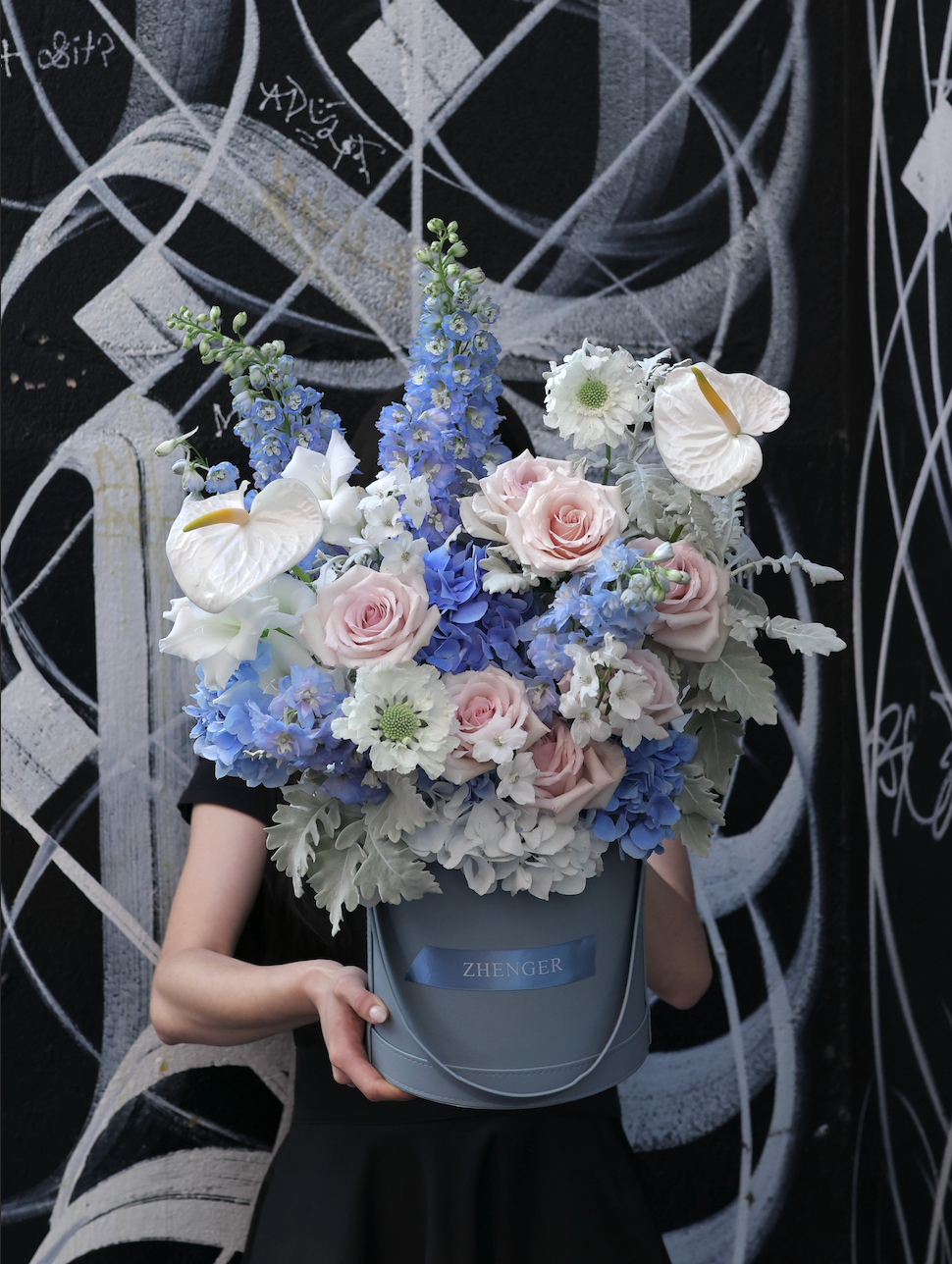 14 FEB 🩶 Pale Embrace – Floral Bucket