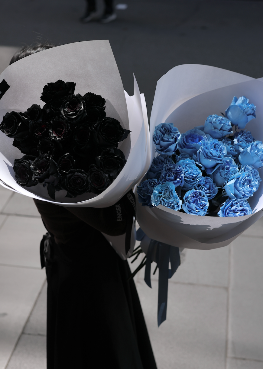 0v0 Black Roses