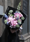 0v0 Roselily Dream (front facing bouquet)