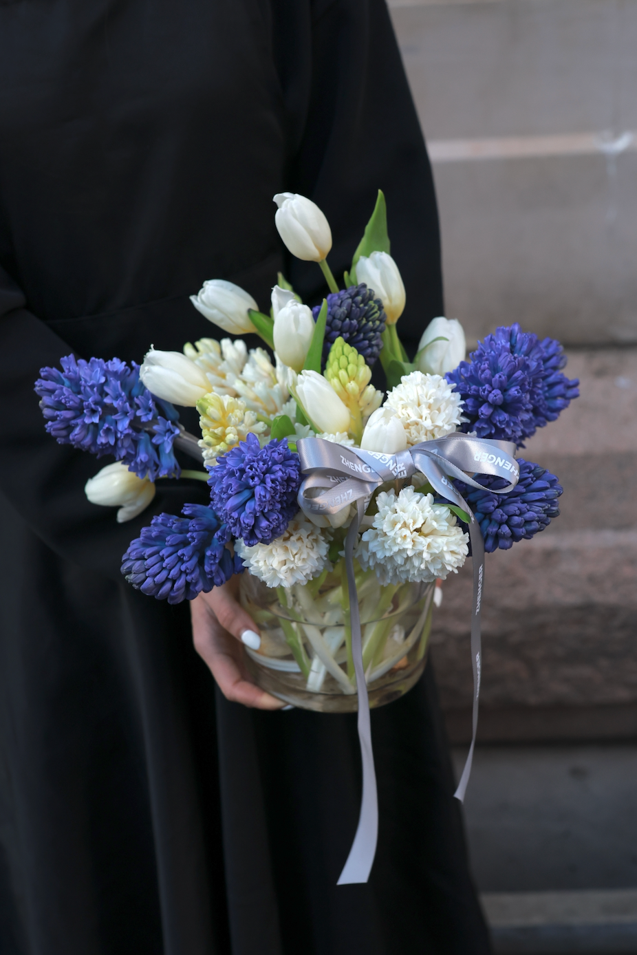0v0 Violet Grace Vase