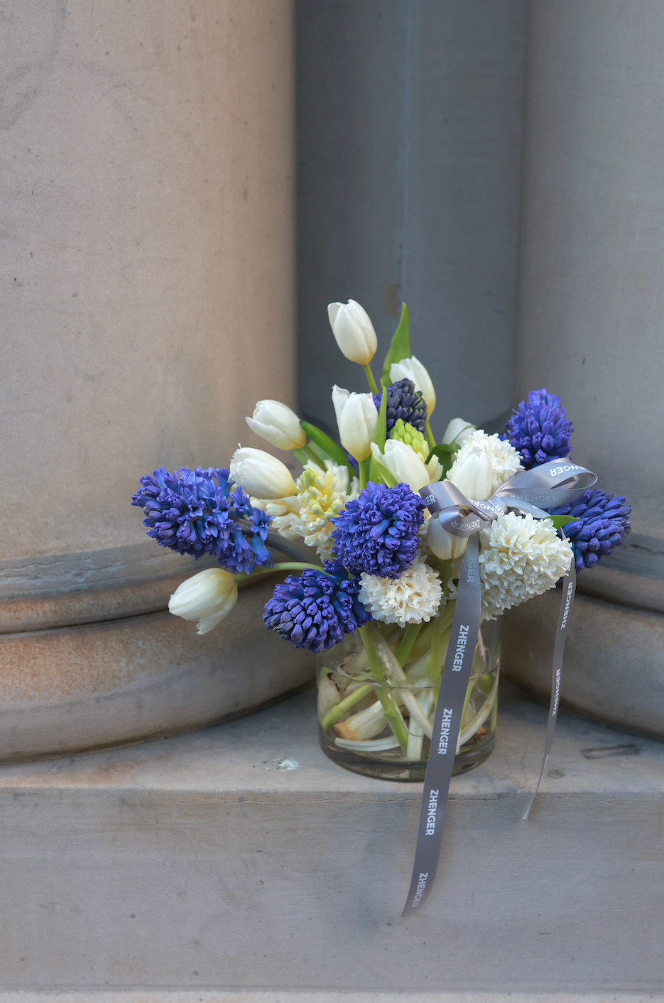 0v0 Violet Grace Vase